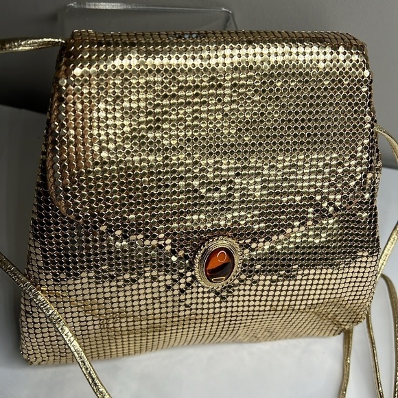 Whiting and Davis Gold Mesh Metallic Chain Envelope Shoulder Crossbody Bag - Picture 4 of 14